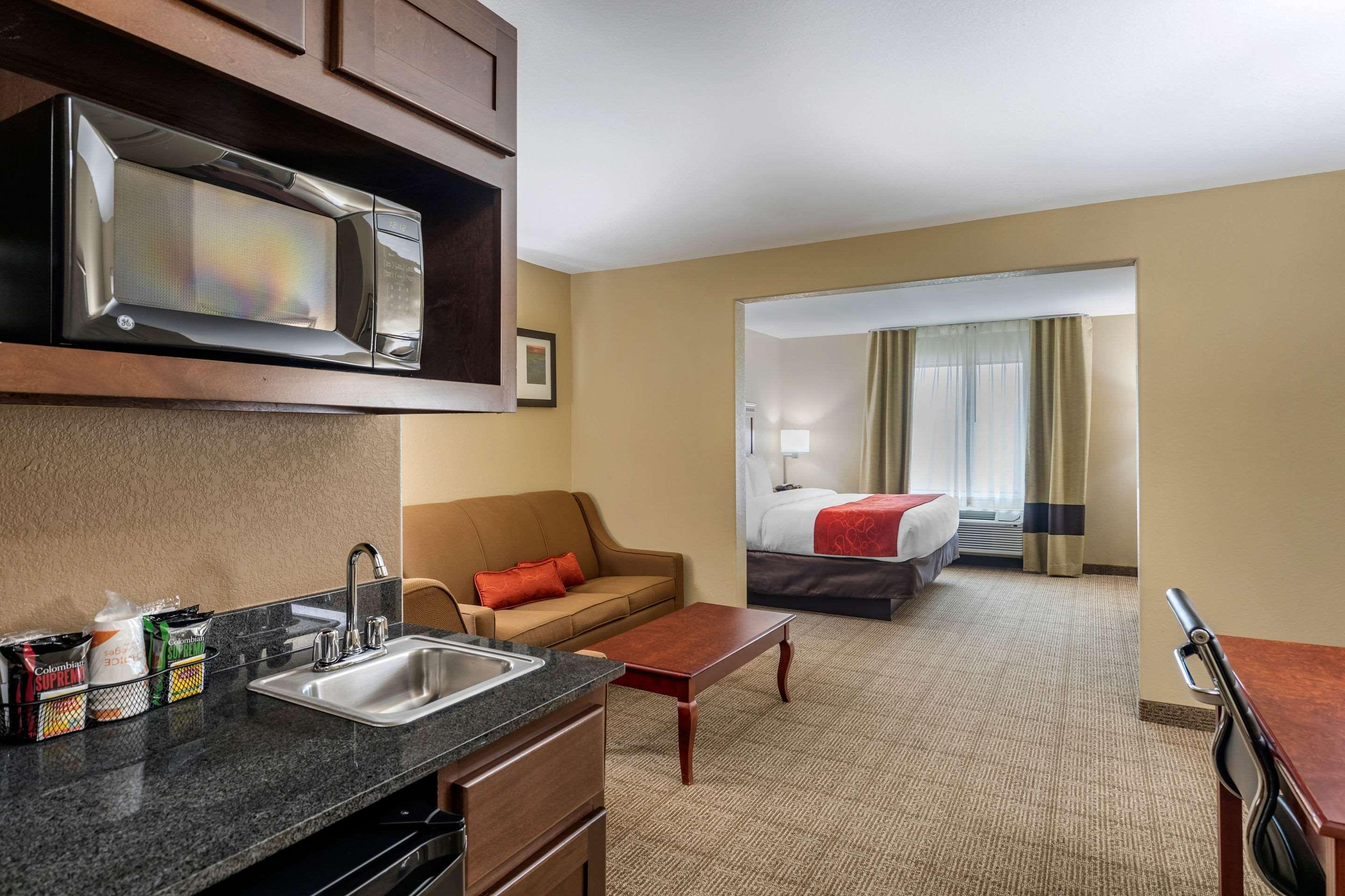 Comfort Suites Ennis Luaran gambar