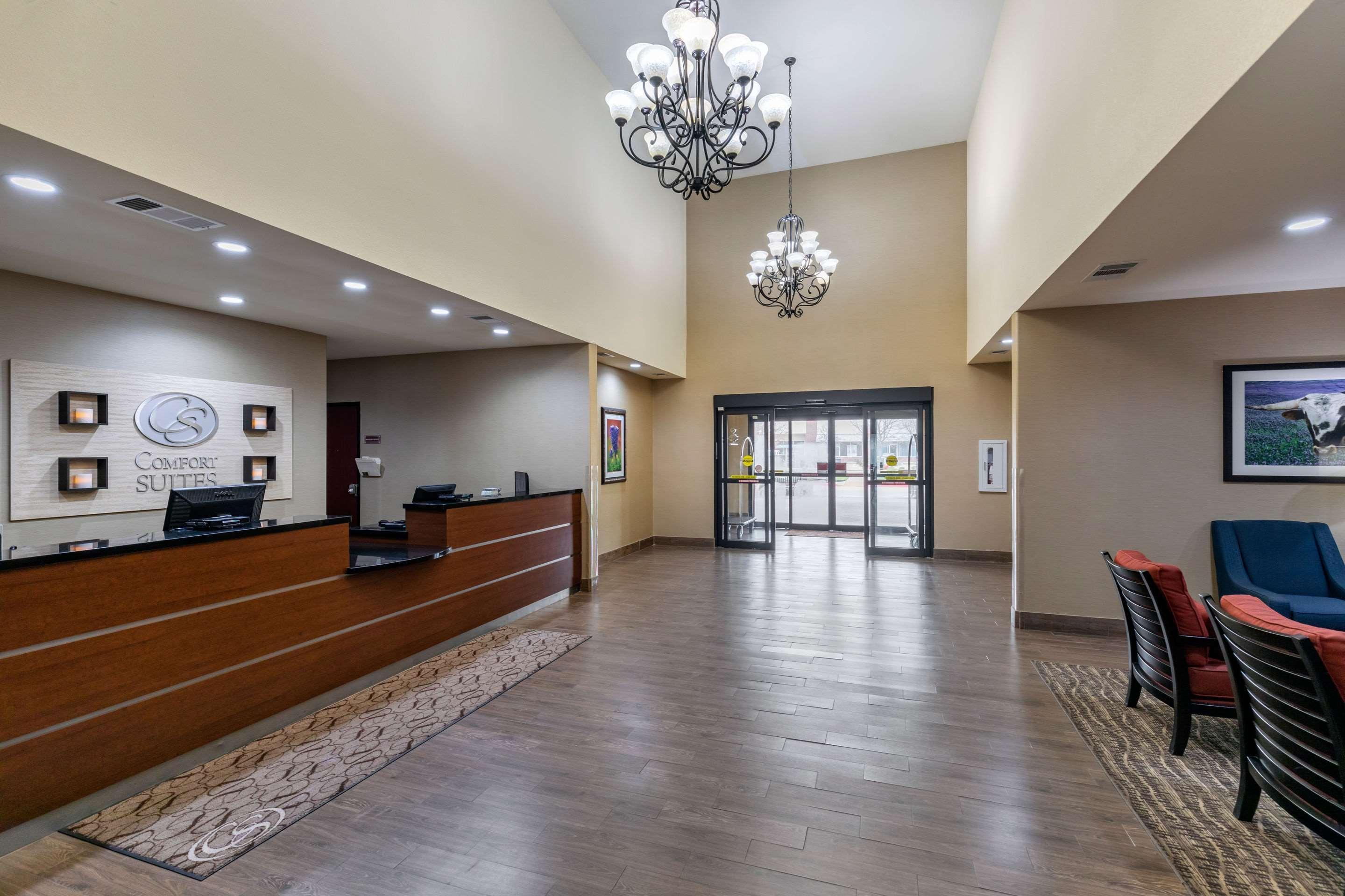 Comfort Suites Ennis Luaran gambar
