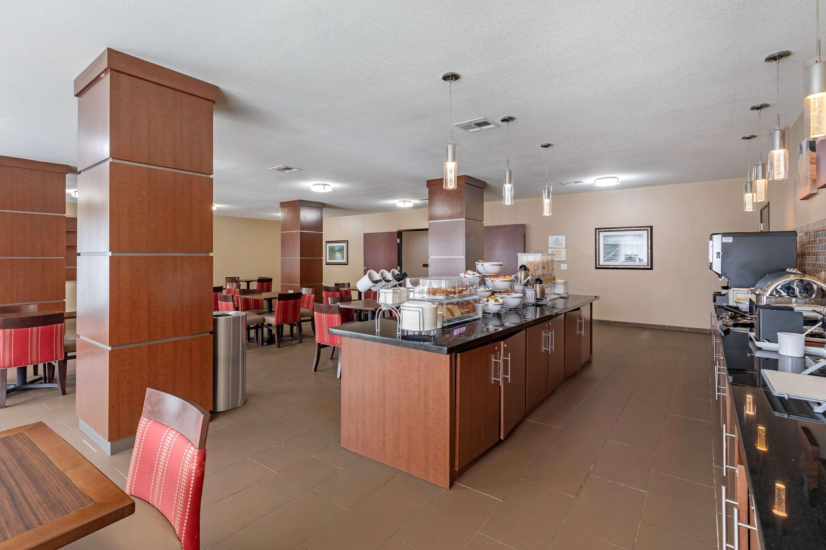 Comfort Suites Ennis Luaran gambar