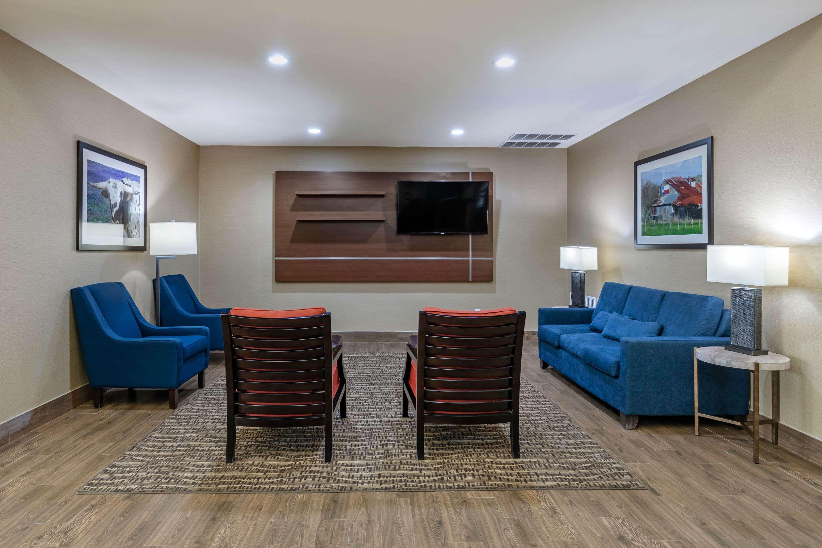 Comfort Suites Ennis Luaran gambar