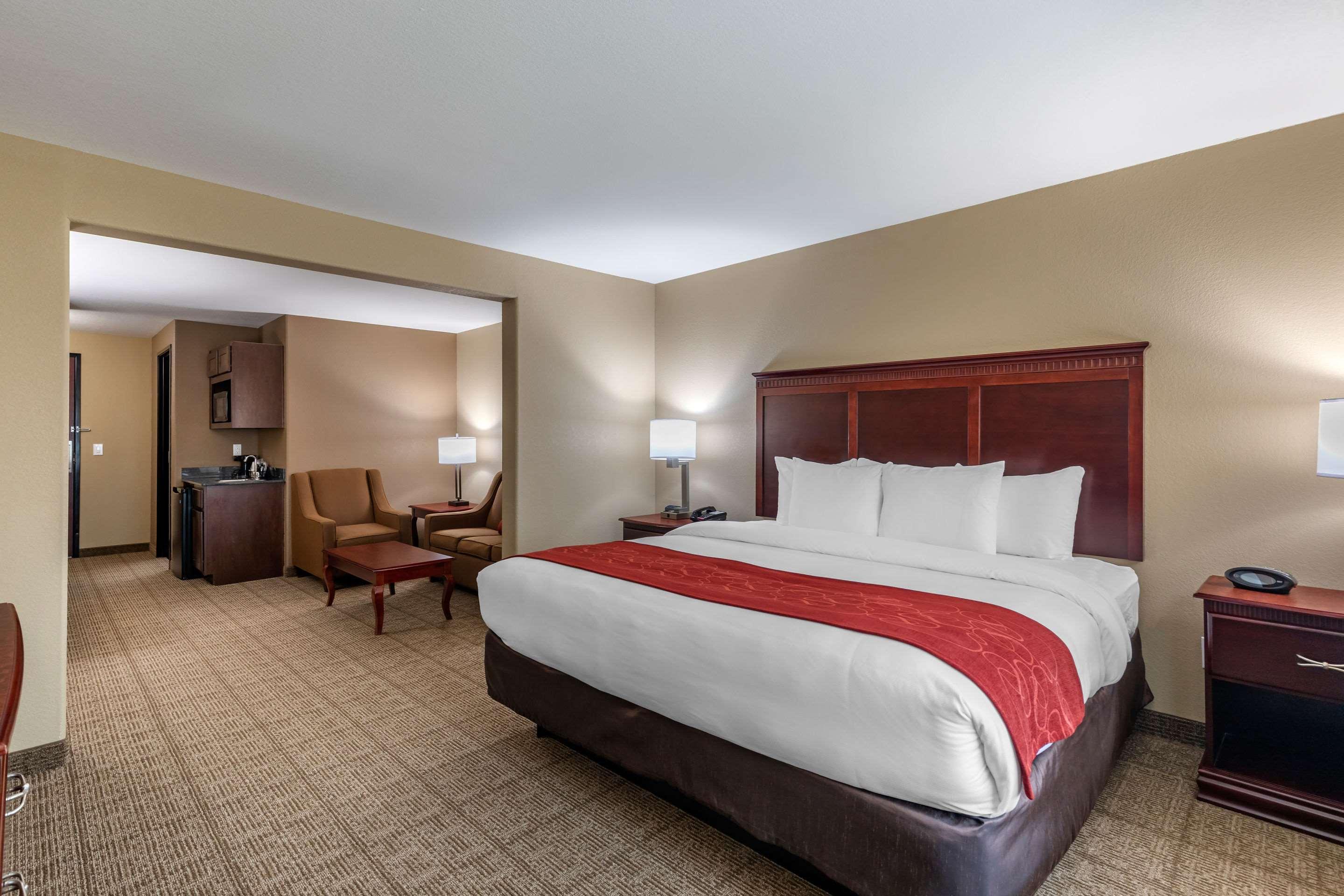 Comfort Suites Ennis Luaran gambar