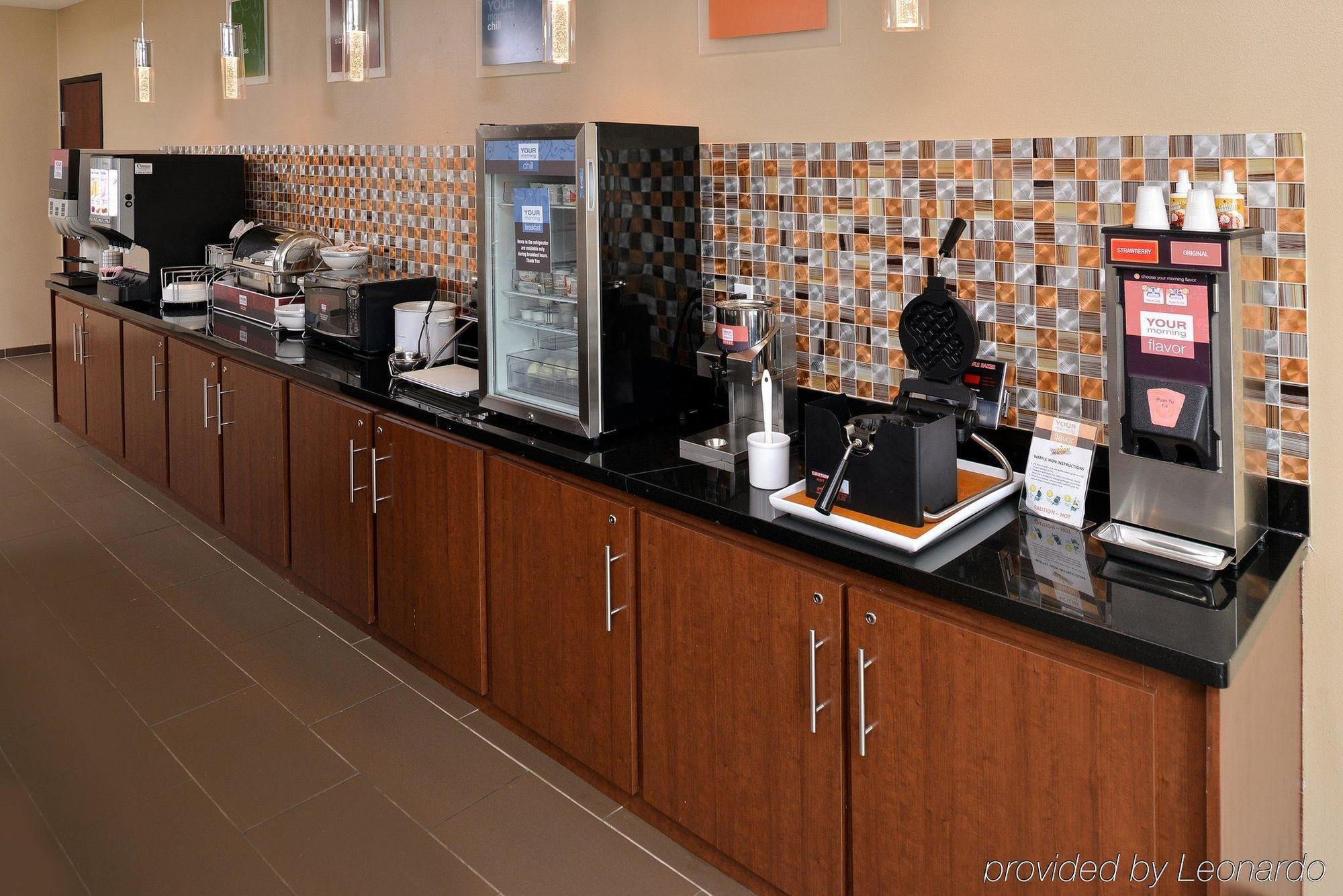 Comfort Suites Ennis Luaran gambar