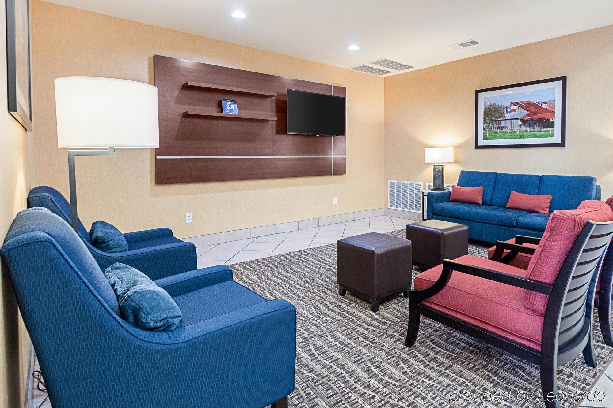 Comfort Suites Ennis Luaran gambar