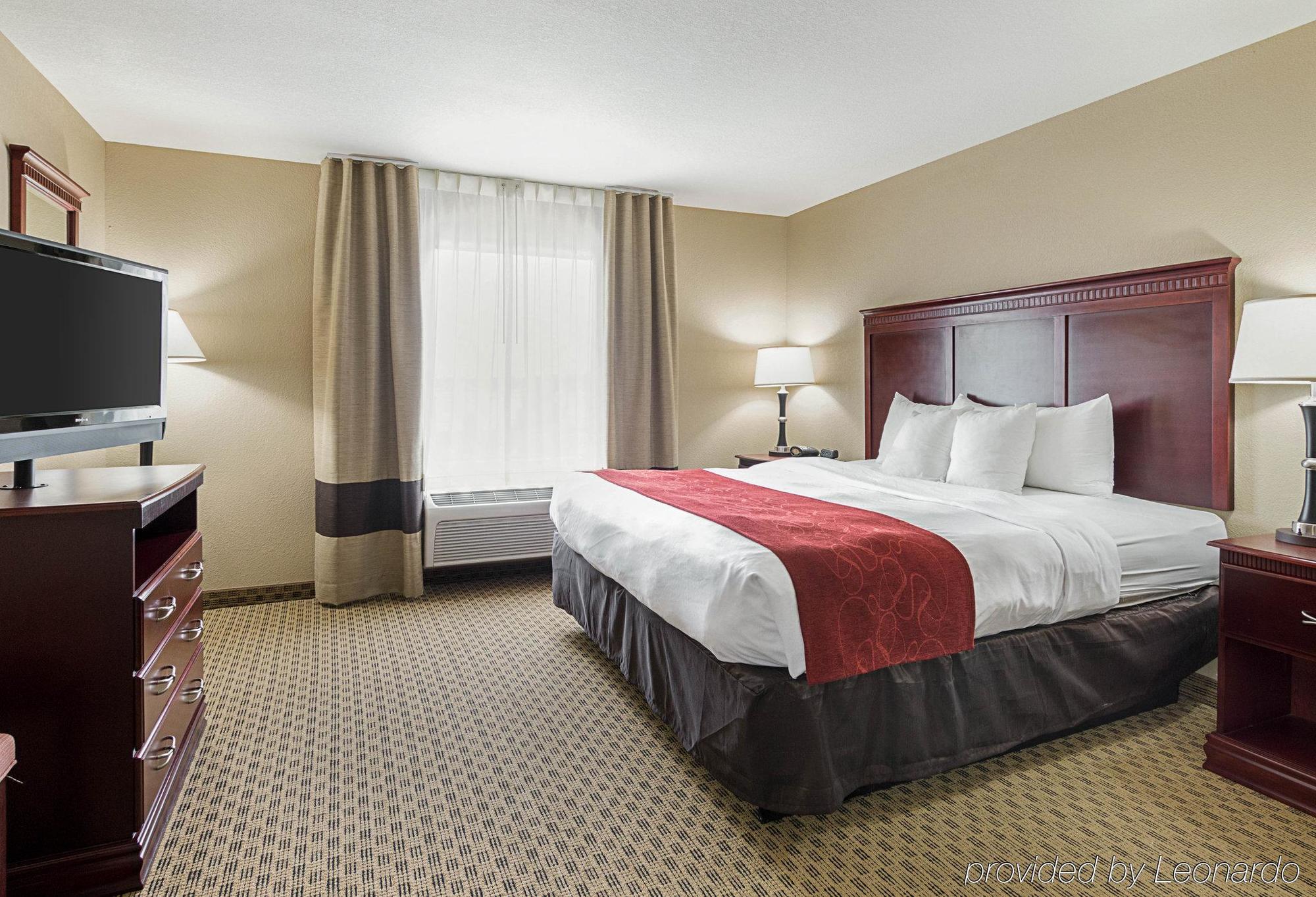 Comfort Suites Ennis Luaran gambar