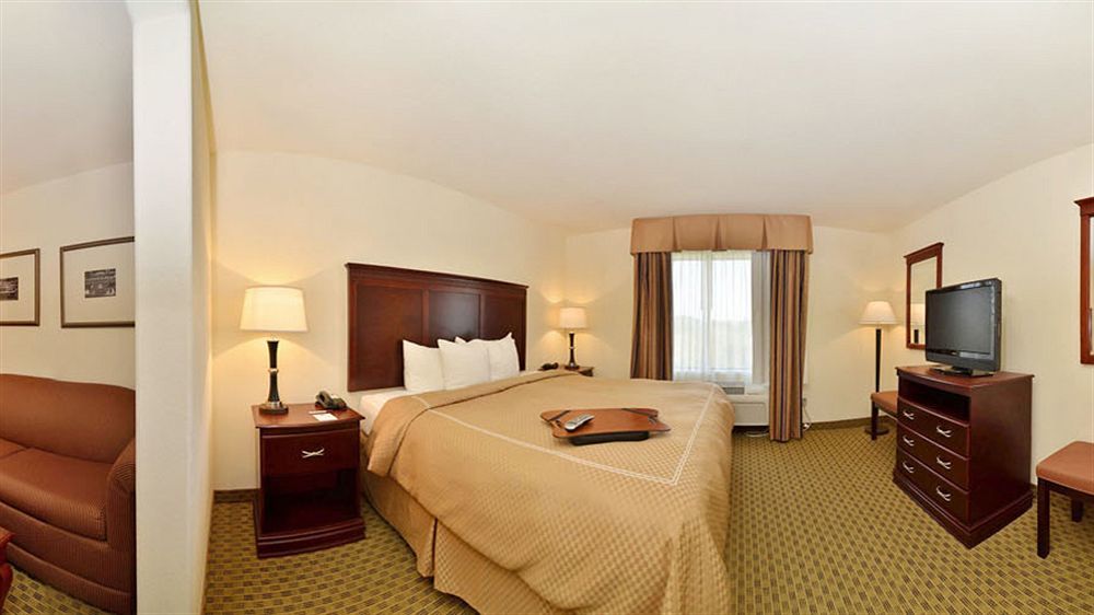 Comfort Suites Ennis Luaran gambar