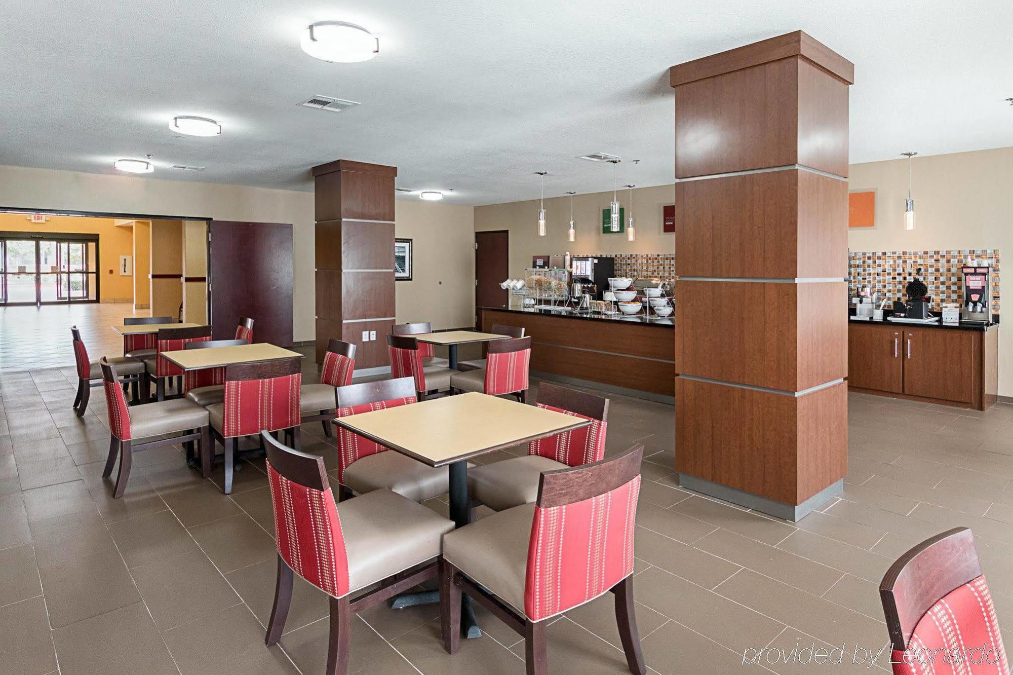 Comfort Suites Ennis Luaran gambar