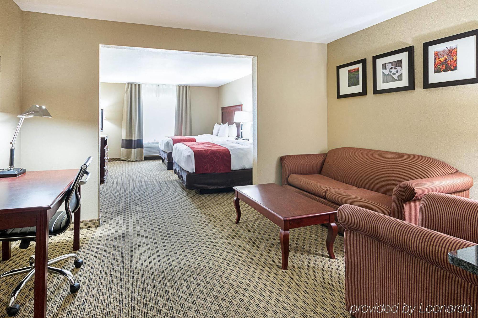 Comfort Suites Ennis Luaran gambar