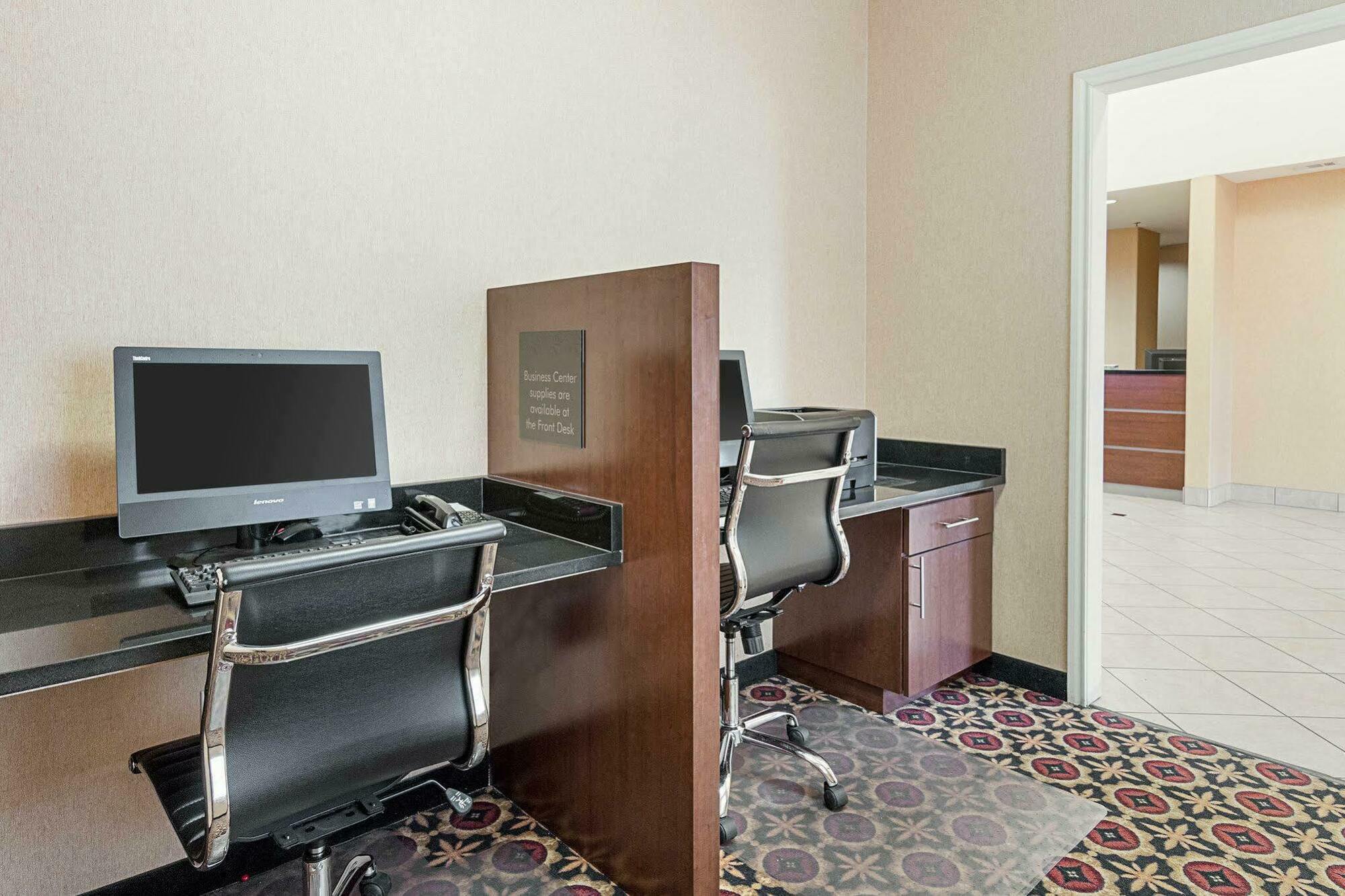 Comfort Suites Ennis Luaran gambar